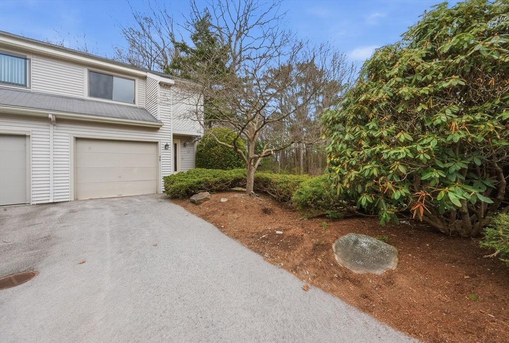 59 Samuel Dr, Grafton, Massachusetts, 2 Bedrooms Bedrooms, 5 Rooms Rooms,3 BathroomsBathrooms,Residential,For Sale,Samuel Dr,73497783