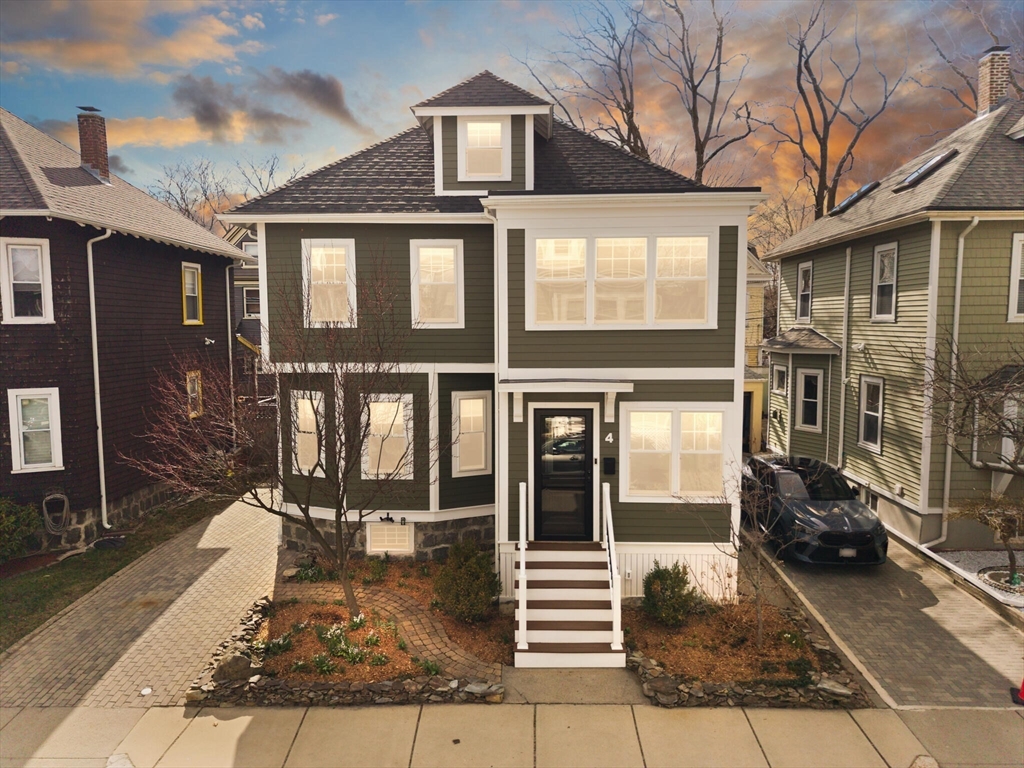 4 O'donnell Terrace, Boston, Massachusetts, 4 Bedrooms Bedrooms, 8 Rooms Rooms,3.5 BathroomsBathrooms,Residential,For Sale,O'donnell Terrace,73496138