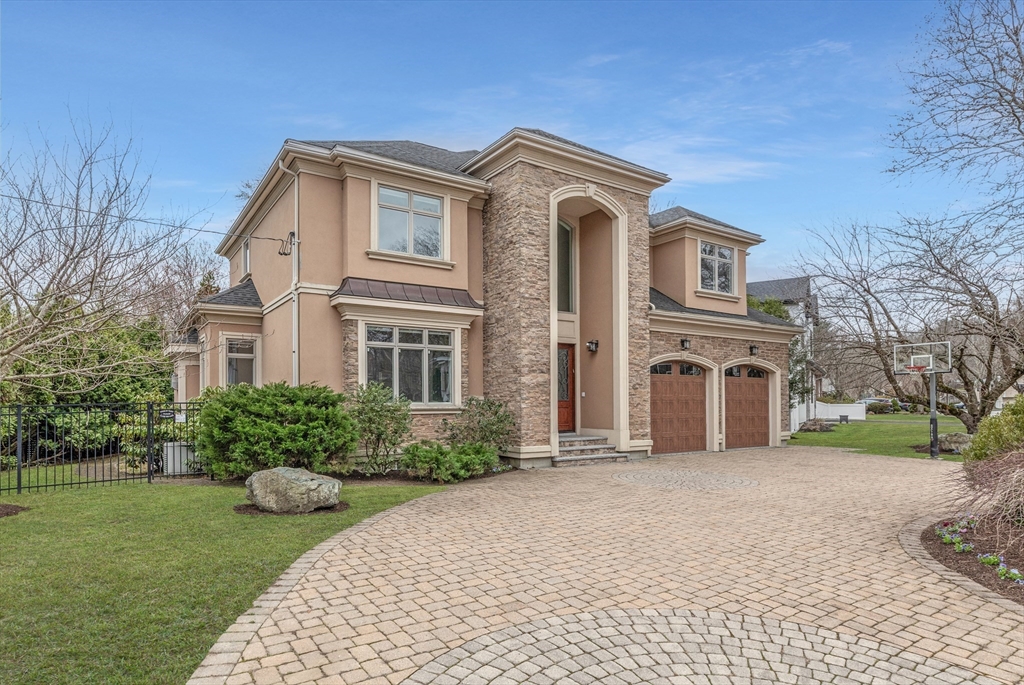 119 Harwich Rd, Newton, Massachusetts, 6 Bedrooms Bedrooms, 11 Rooms Rooms,5.5 BathroomsBathrooms,Residential,For Sale,Harwich Rd,73497781