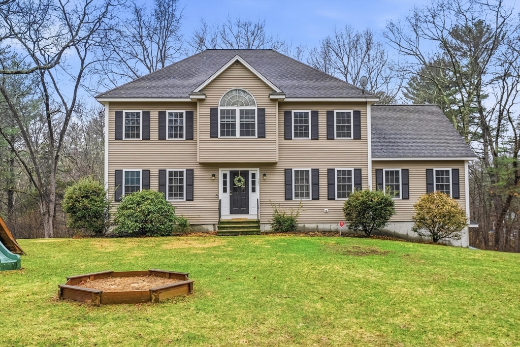 380 Richardson Road, Dracut, Massachusetts, 4 Bedrooms Bedrooms, 9 Rooms Rooms,2.5 BathroomsBathrooms,Residential,For Sale,Richardson Road,73497789