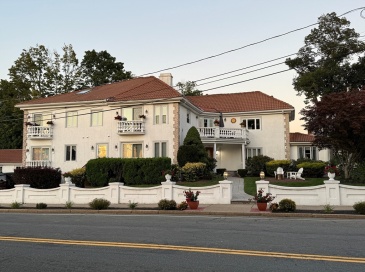 1 Salem Street, Wakefield, Massachusetts, 3 Bedrooms Bedrooms, 6 Rooms Rooms,2 BathroomsBathrooms,Residential Lease,For Rent,Salem Street,73497704