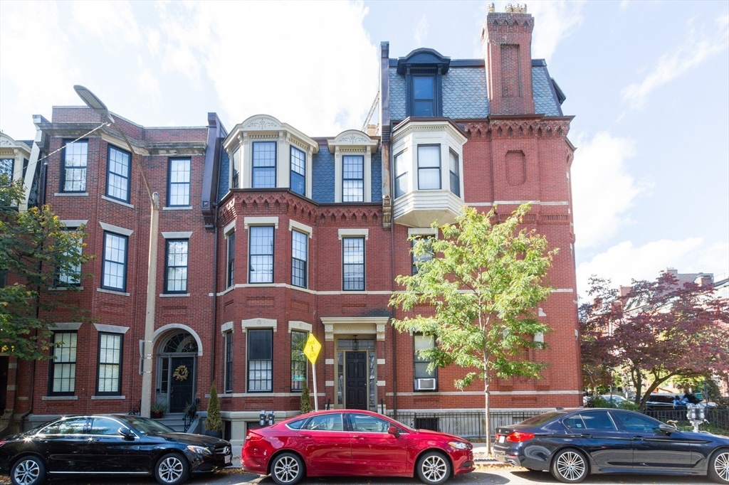27 Hereford St, Boston, Massachusetts, 5 Bedrooms Bedrooms, 14 Rooms Rooms,3.5 BathroomsBathrooms,Residential Lease,For Rent,Hereford St,73497960
