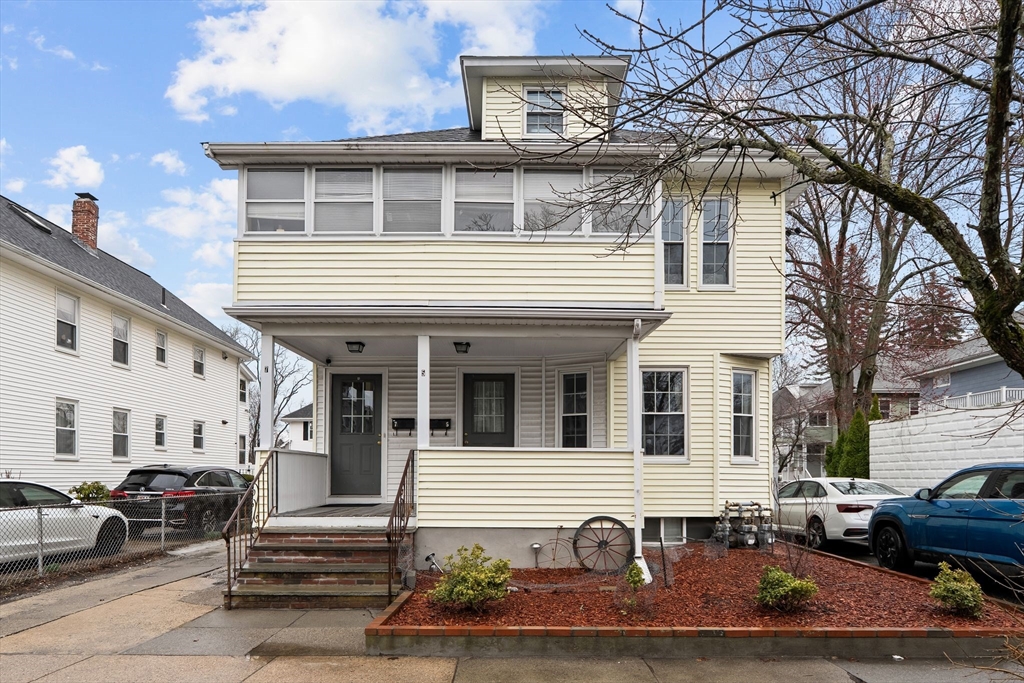 5-7 Pearl St, Belmont, Massachusetts, 5 Bedrooms Bedrooms, 11 Rooms Rooms,2 BathroomsBathrooms,Residential Income,For Sale,Pearl St,73497743