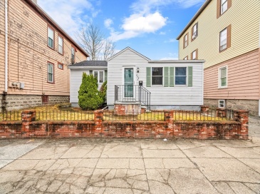 298 Collette St, New Bedford, Massachusetts, 2 Bedrooms Bedrooms, 4 Rooms Rooms,1 BathroomBathrooms,Residential,For Sale,Collette St,73498015