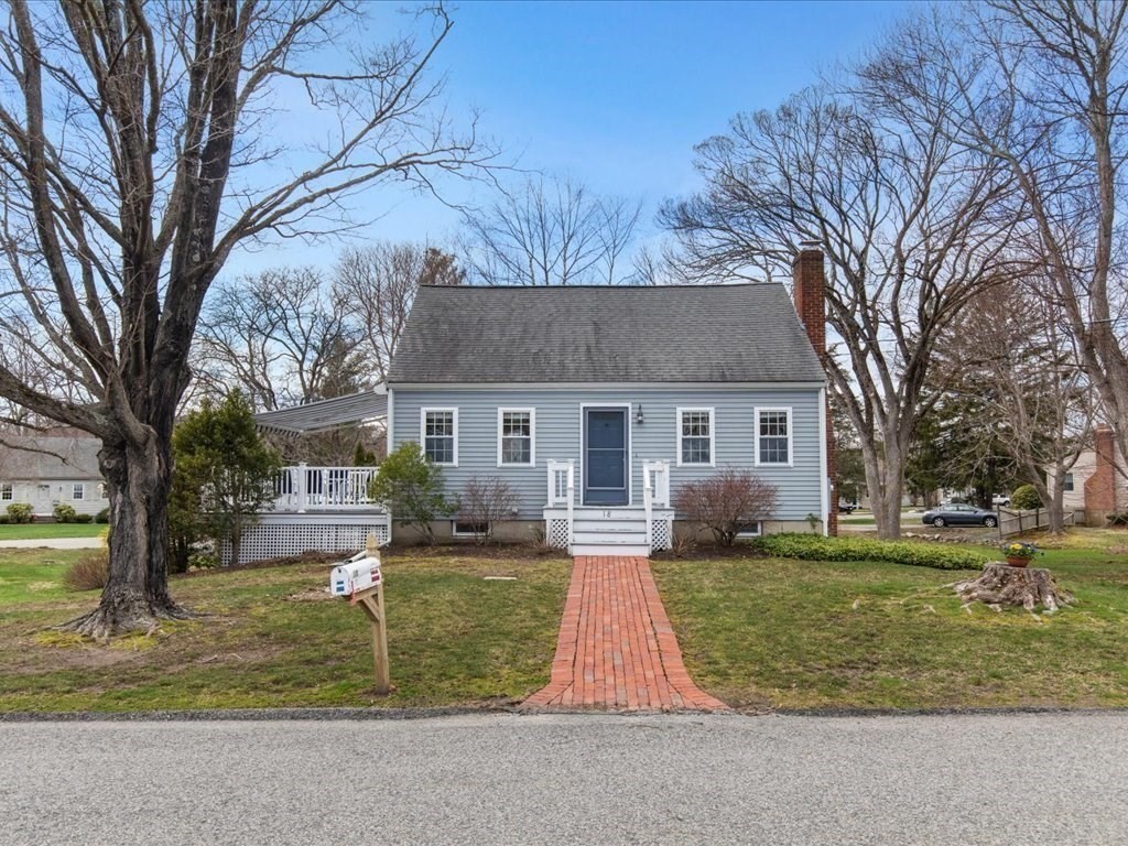18 Hillside Rd, Scituate, Massachusetts, 3 Bedrooms Bedrooms, 7 Rooms Rooms,1.5 BathroomsBathrooms,Residential,For Sale,Hillside Rd,73497919