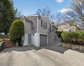 15 Norman St, Milton, Massachusetts, 3 Bedrooms Bedrooms, 6 Rooms Rooms,2 BathroomsBathrooms,Residential,For Sale,Norman St,73498044