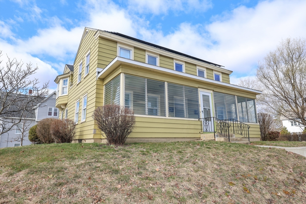 59 Lancaster St, Leominster, Massachusetts, 4 Bedrooms Bedrooms, 8 Rooms Rooms,2 BathroomsBathrooms,Residential Income,For Sale,Lancaster St,73498048