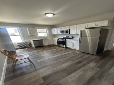 666 Metropolitan Ave, Boston, Massachusetts, 3 Bedrooms Bedrooms, 6 Rooms Rooms,1 BathroomBathrooms,Residential Lease,For Rent,Metropolitan Ave,73498110