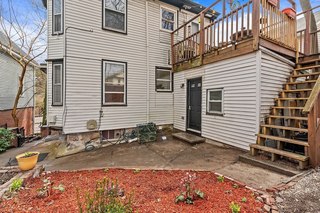 181-183 Lamartine St, Boston, Massachusetts, 2 Bedrooms Bedrooms, 5 Rooms Rooms,1 BathroomBathrooms,Residential,For Sale,Lamartine St,73498117