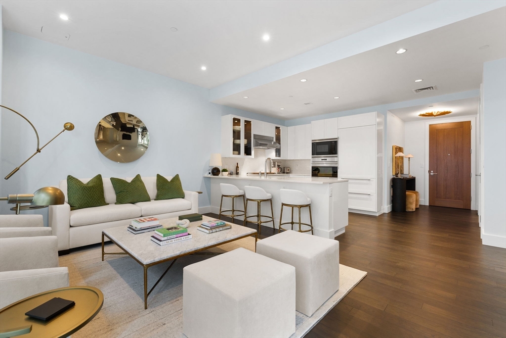 22 Liberty Dr, Boston, Massachusetts, 1 Bedroom Bedrooms, 3 Rooms Rooms,1.5 BathroomsBathrooms,Residential,For Sale,Liberty Dr,73498121