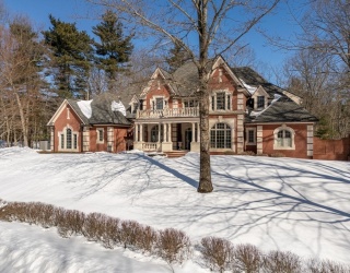 20 Flint Rd, Concord, Massachusetts, 5 Bedrooms Bedrooms, 14 Rooms Rooms,5.5 BathroomsBathrooms,Residential,For Sale,Flint Rd,73485034