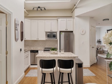 188 North, Boston, Massachusetts, 2 Bedrooms Bedrooms, 4 Rooms Rooms,1.5 BathroomsBathrooms,Residential Lease,For Rent,North,73493593