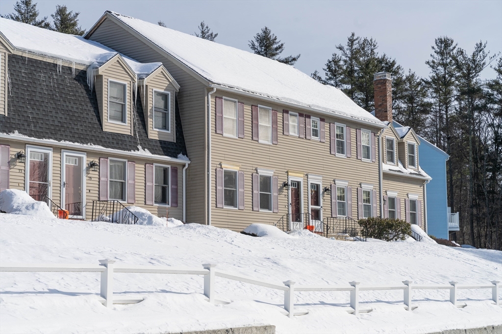 25 Century Way, Gardner, Massachusetts, 2 Bedrooms Bedrooms, 4 Rooms Rooms,1.5 BathroomsBathrooms,Residential,For Sale,Century Way,73474021