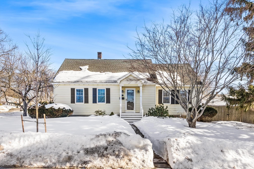 41 Lyman Road, North Andover, Massachusetts, 4 Bedrooms Bedrooms, 6 Rooms Rooms,2 BathroomsBathrooms,Residential,For Sale,Lyman Road,73482763