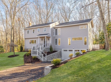 157 Wilshire Dr, Sharon, Massachusetts, 4 Bedrooms Bedrooms, 9 Rooms Rooms,3.5 BathroomsBathrooms,Residential,For Sale,Wilshire Dr,73459403
