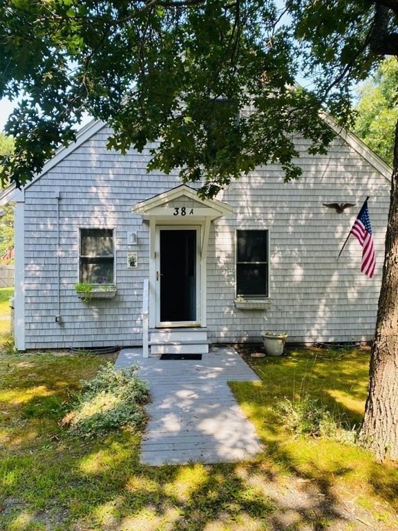 38A Russell Rd, Mashpee, Massachusetts, 2 Bedrooms Bedrooms, 5 Rooms Rooms,2.5 BathroomsBathrooms,Residential Lease,For Rent,Russell Rd,73482224