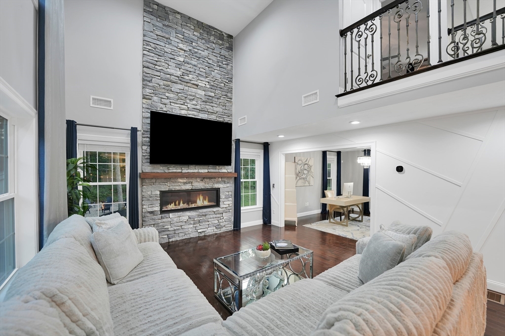 47 Devol Ave, Westport, Massachusetts, 4 Bedrooms Bedrooms, 8 Rooms Rooms,2.5 BathroomsBathrooms,Residential,For Sale,Devol Ave,73417839