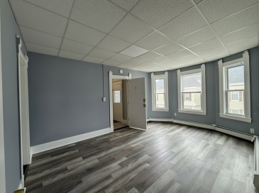 133 University Ave, Lowell, Massachusetts, 3 Bedrooms Bedrooms, 5 Rooms Rooms,1 BathroomBathrooms,Residential Lease,For Rent,University Ave,73498162 133 University Ave, Lowell, Massachusetts, 3 Bedrooms Bedrooms, 5 Rooms Rooms,1 BathroomBathrooms,Residential Lease,For Rent,University Ave,73498162