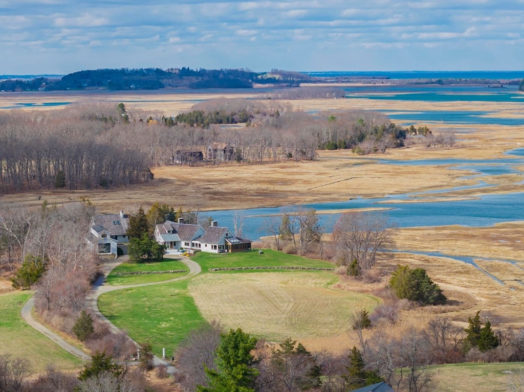 80R Eastern Ave, Essex, Massachusetts, 6 Bedrooms Bedrooms, 15 Rooms Rooms,5.5 BathroomsBathrooms,Residential,For Sale,Eastern Ave,73498143