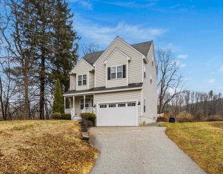 12 Congress Street, Salisbury, Massachusetts, 4 Bedrooms Bedrooms, 8 Rooms Rooms,2.5 BathroomsBathrooms,Residential,For Sale,Congress Street,73498199