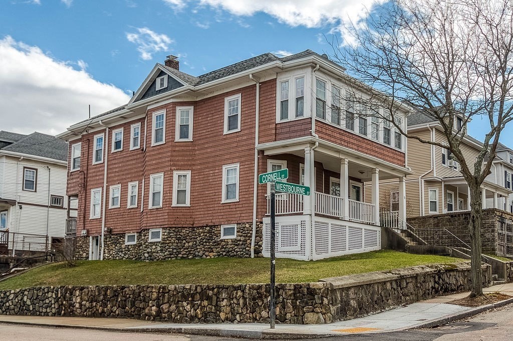 73 Westbourne St, Boston, Massachusetts, 5 Bedrooms Bedrooms, 11 Rooms Rooms,2 BathroomsBathrooms,Residential Income,For Sale,Westbourne St,73498213