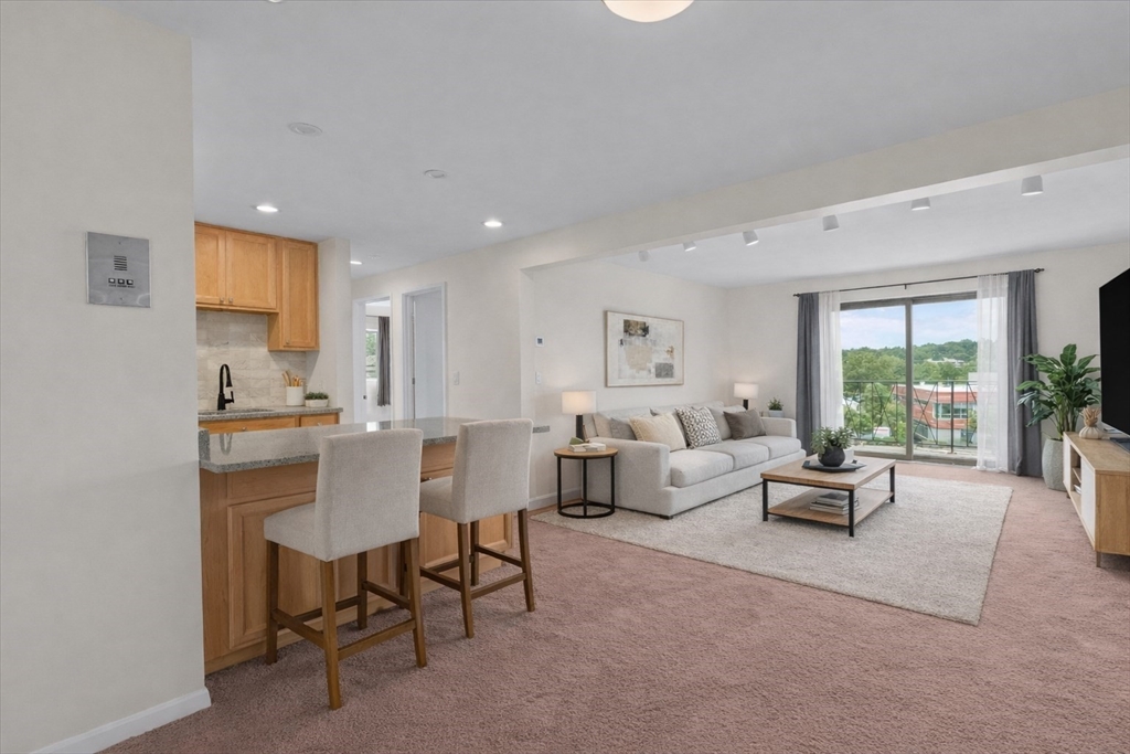 26 Waverly St, Boston, Massachusetts, 2 Bedrooms Bedrooms, 5 Rooms Rooms,1 BathroomBathrooms,Residential,For Sale,Waverly St,73498214