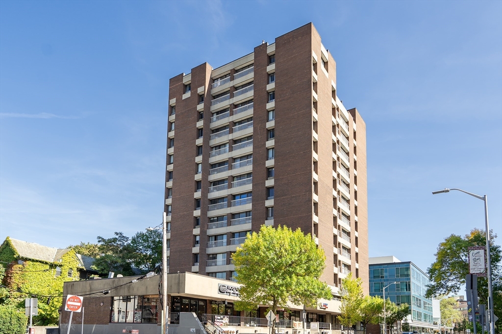 1105 Massachusetts Ave, Cambridge, Massachusetts, 4 Rooms Rooms,1 BathroomBathrooms,Residential,For Sale,Massachusetts Ave,73498186