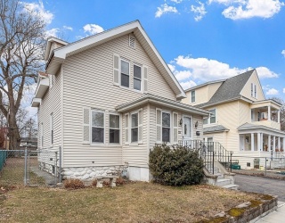 23 Carver Street, Worcester, Massachusetts, 3 Bedrooms Bedrooms, 7 Rooms Rooms,1 BathroomBathrooms,Residential Lease,For Rent,Carver Street,73498236