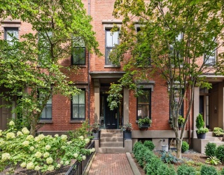 135 W. Concord St, Boston, Massachusetts, 3 Bedrooms Bedrooms, 5 Rooms Rooms,2.5 BathroomsBathrooms,Residential,For Sale,W. Concord St,73498246