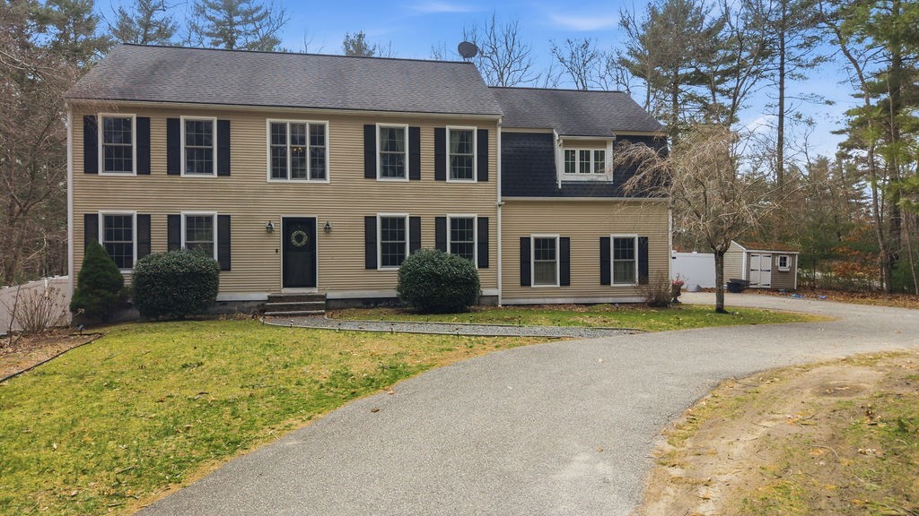 159 High St, Carver, Massachusetts, 4 Bedrooms Bedrooms, 7 Rooms Rooms,2.5 BathroomsBathrooms,Residential,For Sale,High St,73498261