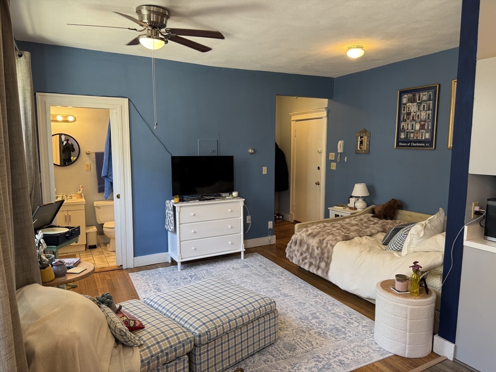 1625 Commonwealth Ave., Boston, Massachusetts, 2 Rooms Rooms,1 BathroomBathrooms,Residential Lease,For Rent,Commonwealth Ave.,73498285