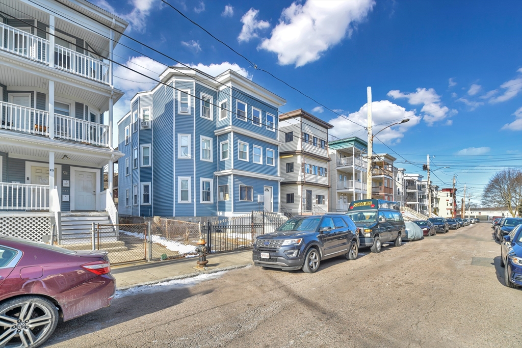 146 Homestead Street, Boston, Massachusetts, 4 Bedrooms Bedrooms, 5 Rooms Rooms,1 BathroomBathrooms,Residential Lease,For Rent,Homestead Street,73498315