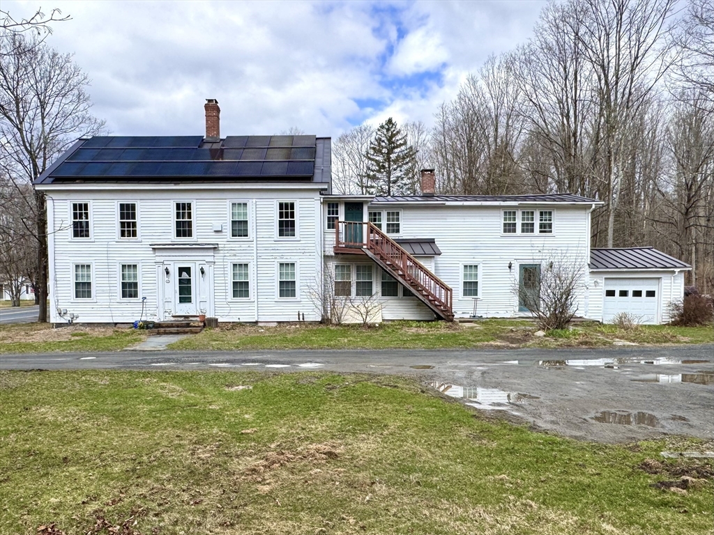 33 Bridge St, Amherst, Massachusetts, 6 Bedrooms Bedrooms, 13 Rooms Rooms,4 BathroomsBathrooms,Residential Income,For Sale,Bridge St,73498332