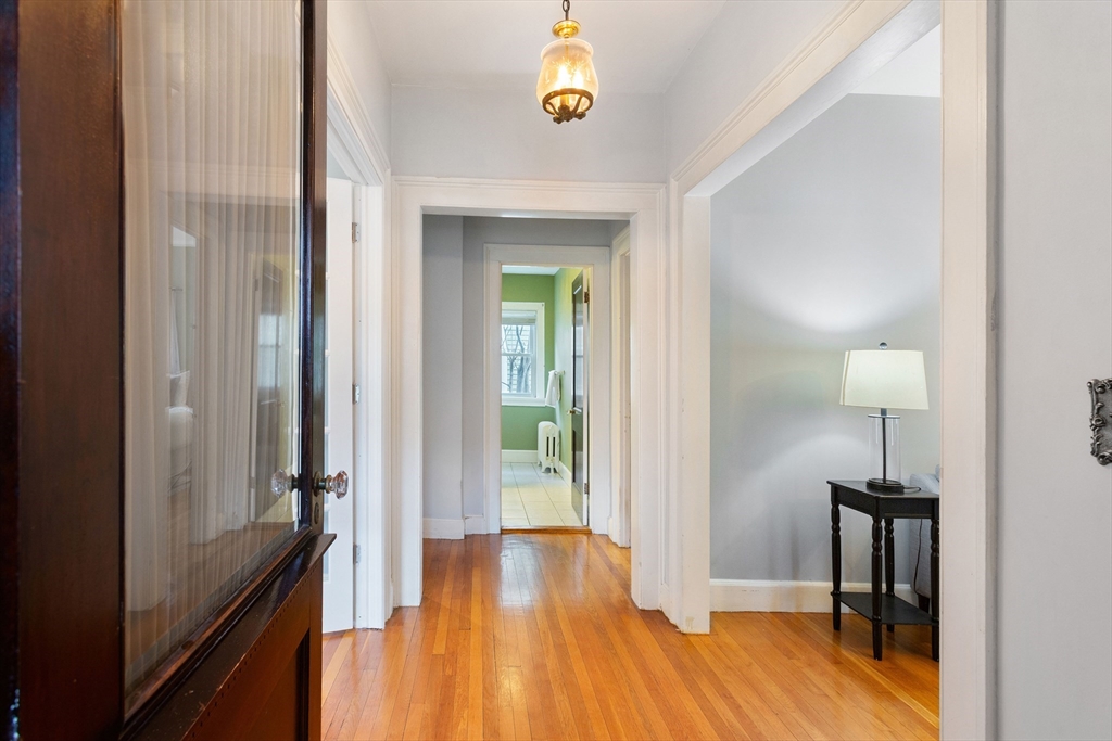 396 E Merrimack St, Lowell, Massachusetts, 2 Bedrooms Bedrooms, 4 Rooms Rooms,1 BathroomBathrooms,Residential,For Sale,E Merrimack St,73498334