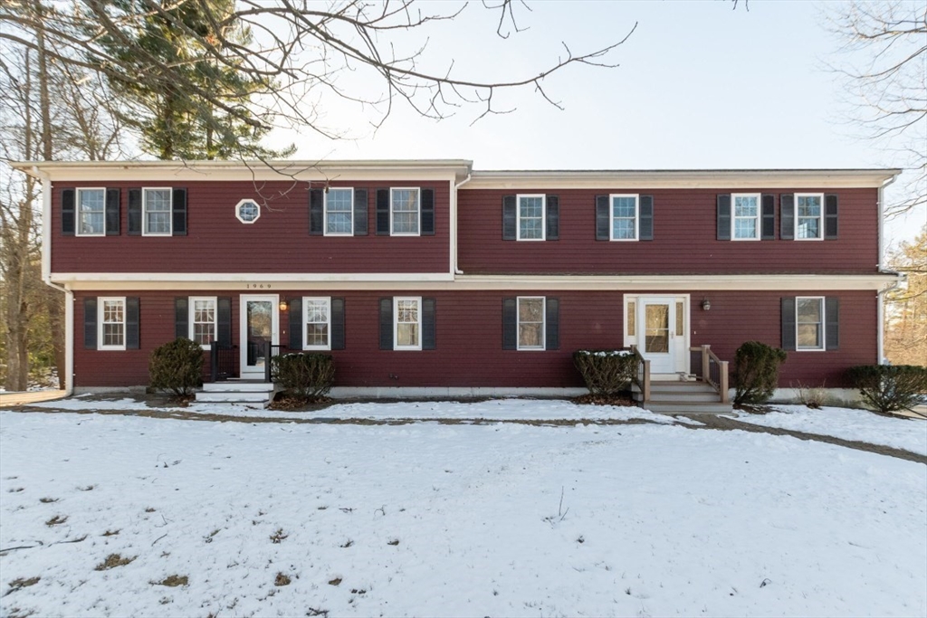 1969 County St, Taunton, Massachusetts, 6 Bedrooms Bedrooms, 13 Rooms Rooms,3.5 BathroomsBathrooms,Residential Income,For Sale,County St,73471824