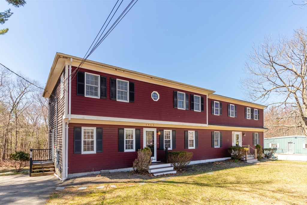1969 County St, Taunton, Massachusetts, 6 Bedrooms Bedrooms, 11 Rooms Rooms,3.5 BathroomsBathrooms,Residential,For Sale,County St,73472085
