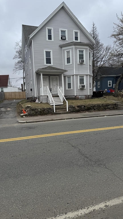 65 E Ashland St, Brockton, Massachusetts, 6 Bedrooms Bedrooms, 12 Rooms Rooms,3 BathroomsBathrooms,Residential Income,For Sale,E Ashland St,73498376