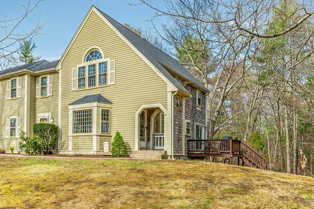 12 Old Meetinghouse Grn, Norton, Massachusetts, 2 Bedrooms Bedrooms, 4 Rooms Rooms,1.5 BathroomsBathrooms,Residential,For Sale,Old Meetinghouse Grn,73498357