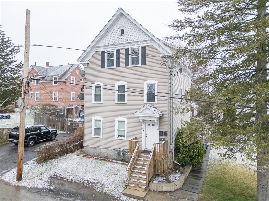 6 Kendall St, Methuen, Massachusetts, 7 Bedrooms Bedrooms, 13 Rooms Rooms,3 BathroomsBathrooms,Residential Income,For Sale,Kendall St,73498403