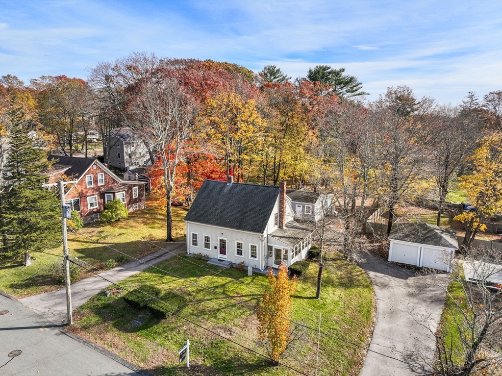 29 Broad Street, Plainville, Massachusetts, 4 Bedrooms Bedrooms, 12 Rooms Rooms,2.5 BathroomsBathrooms,Residential Income,For Sale,Broad Street,73498442