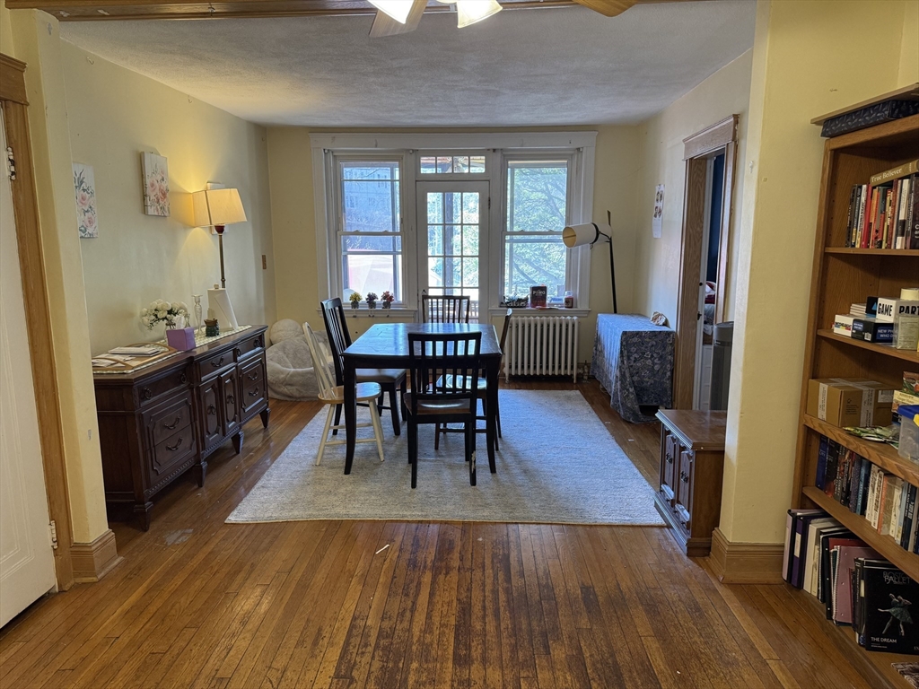 2039 Commonwealth Ave., Boston, Massachusetts, 2 Bedrooms Bedrooms, 4 Rooms Rooms,1 BathroomBathrooms,Residential Lease,For Rent,Commonwealth Ave.,73498443