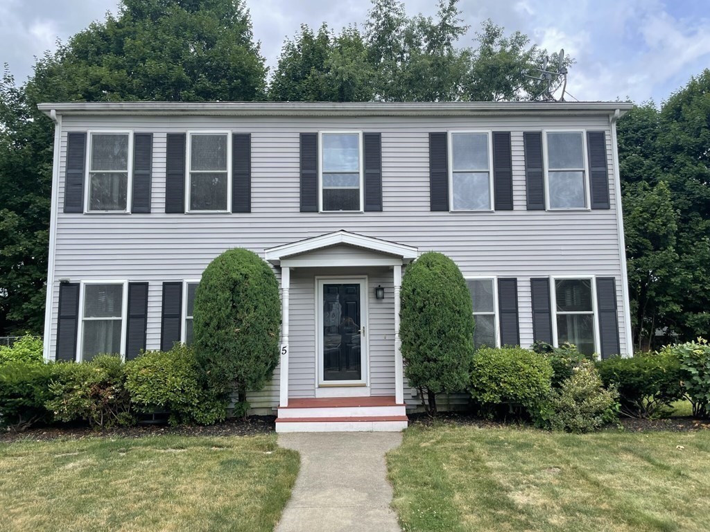 5 Garrett Dr, Quincy, Massachusetts, 4 Bedrooms Bedrooms, 8 Rooms Rooms,2.5 BathroomsBathrooms,Residential Lease,For Rent,Garrett Dr,73498481