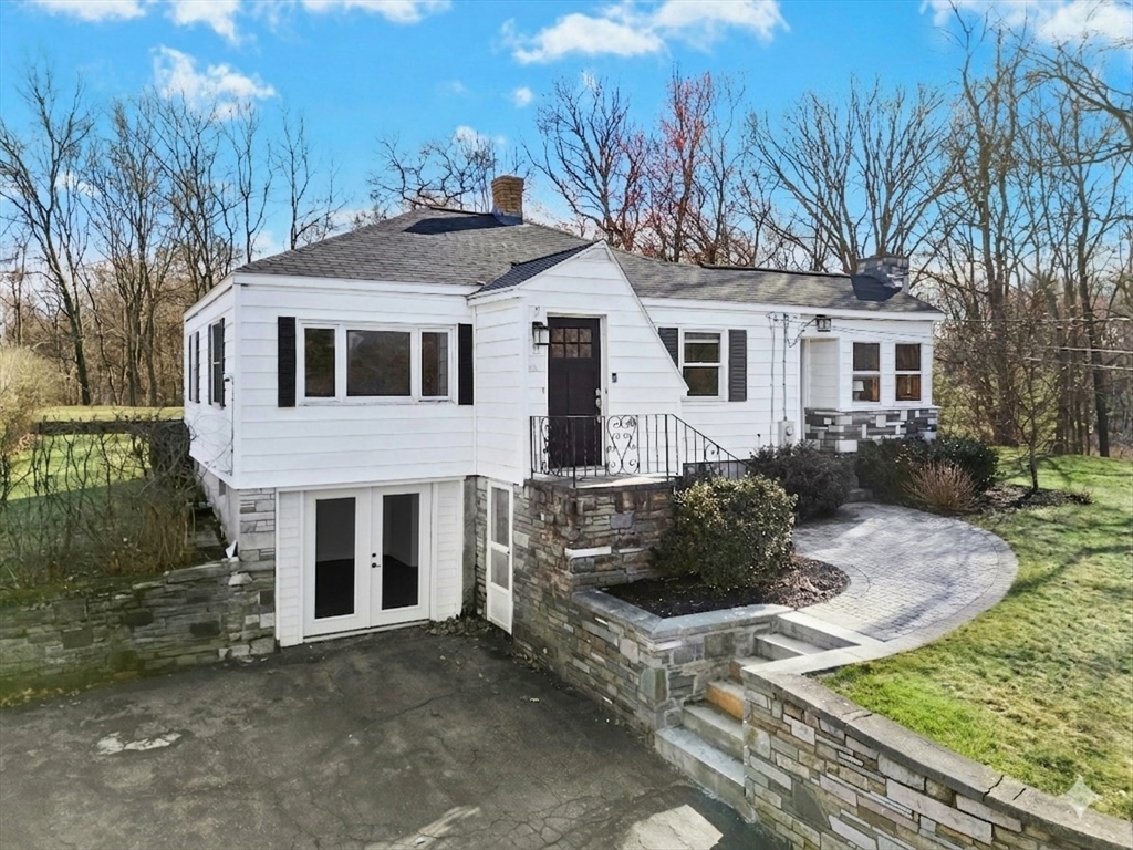 11 Judick Street, Shrewsbury, Massachusetts, 2 Bedrooms Bedrooms, 4 Rooms Rooms,1 BathroomBathrooms,Residential,For Sale,Judick Street,73498496