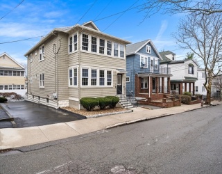 66 Gordon St, Somerville, Massachusetts, 5 Bedrooms Bedrooms, 11 Rooms Rooms,2 BathroomsBathrooms,Residential Income,For Sale,Gordon St,73498184