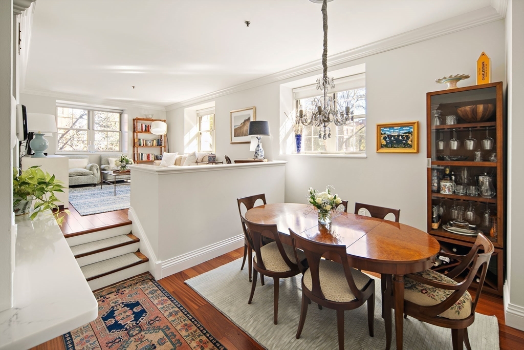 30 Monument Sq, Boston, Massachusetts, 2 Bedrooms Bedrooms, 5 Rooms Rooms,1.5 BathroomsBathrooms,Residential,For Sale,Monument Sq,73498365