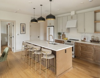 1025 Massachusetts Avenue, Arlington, Massachusetts, 2 Bedrooms Bedrooms, 5 Rooms Rooms,2 BathroomsBathrooms,Residential,For Sale,Massachusetts Avenue,73498425