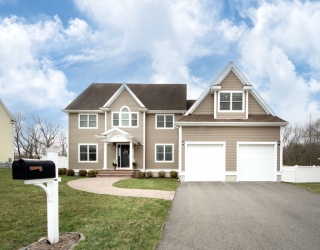 10 Jensen Farm Rd, Braintree, Massachusetts, 4 Bedrooms Bedrooms, 9 Rooms Rooms,2.5 BathroomsBathrooms,Residential,For Sale,Jensen Farm Rd,73498508