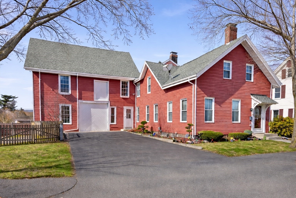 11 Pearl St, Quincy, Massachusetts, 3 Bedrooms Bedrooms, 7 Rooms Rooms,1.5 BathroomsBathrooms,Residential,For Sale,Pearl St,73498415