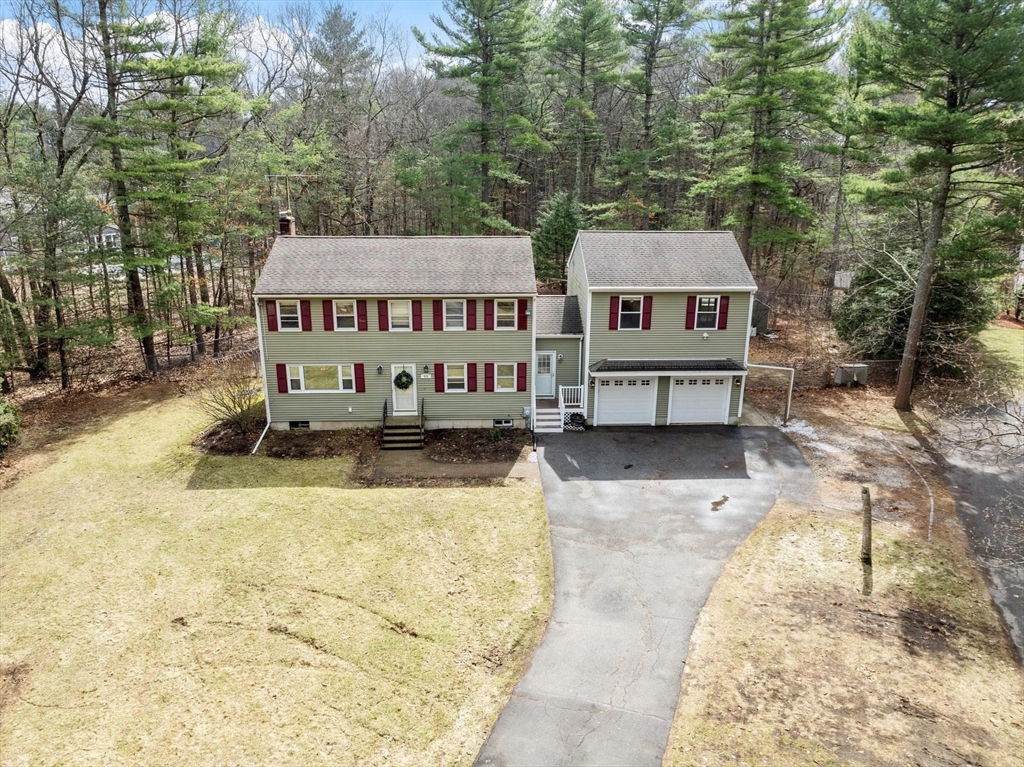 436 Foster Rd, Tewksbury, Massachusetts, 4 Bedrooms Bedrooms, 10 Rooms Rooms,3 BathroomsBathrooms,Residential,For Sale,Foster Rd,73498522