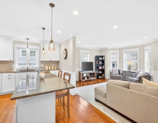 23 Palmer St, Waltham, Massachusetts, 4 Bedrooms Bedrooms, 6 Rooms Rooms,3 BathroomsBathrooms,Residential,For Sale,Palmer St,73498145